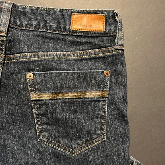 Eddie Bauer Classic Bootcut Jeans, size 4R, Dark Wash Denim - Picture 3 of 9